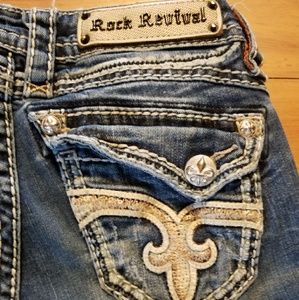 Rock revival jeans 25